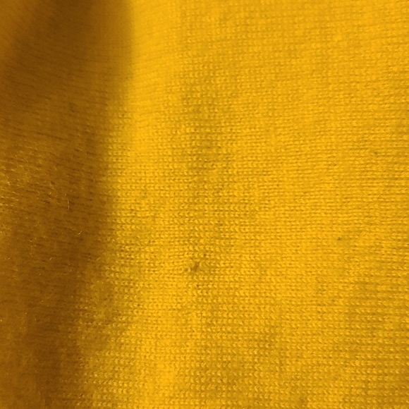 JCREW Cashmere turtleneck yellow small - Picture 3 of 3